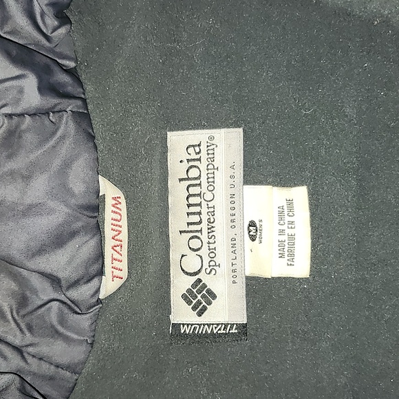 COLUMBIA Winter Jacket, Burgundy, VGUC, Size M - Picture 6 of 11